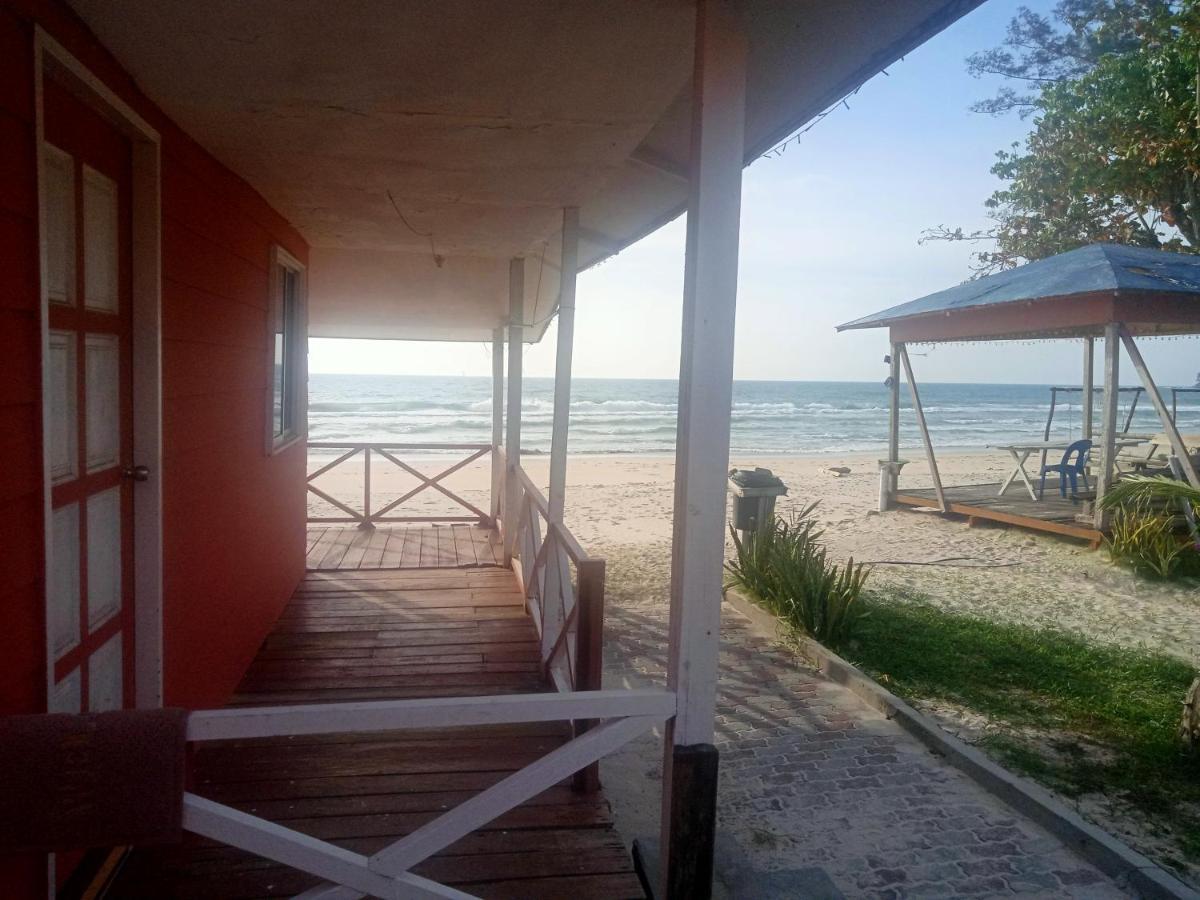 Tumombuvoi Homestay Tiga Papan Bagian luar foto