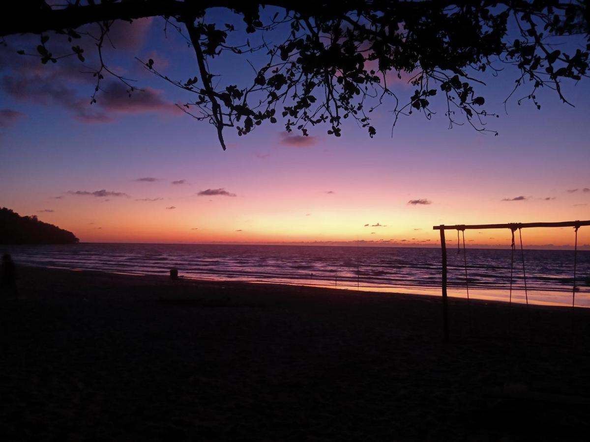 Tumombuvoi Homestay Tiga Papan Bagian luar foto